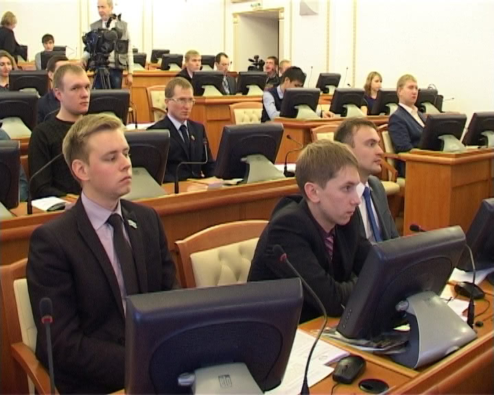1430 MOLODEJKA OBNOVLYAETSA SV.avi.Still001