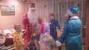 Накануне Нового Года Дед Мороз и Снегурочка подарили детям праздник